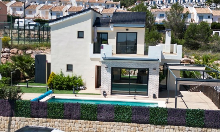 Resale - Villa -
Polop
