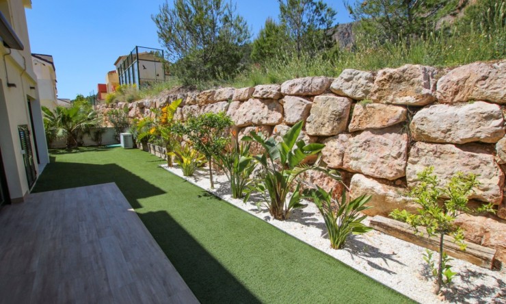 Resale - Villa -
Polop