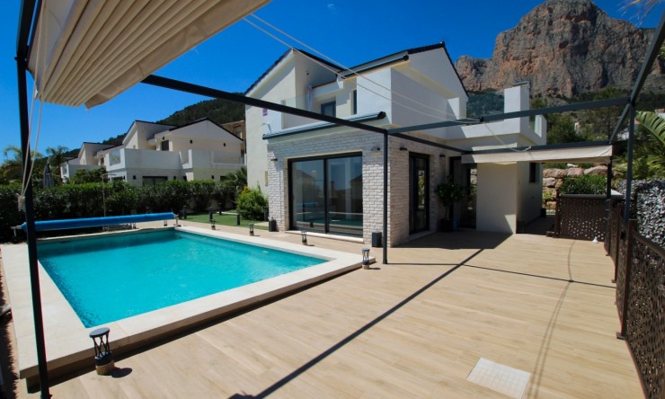 Resale - Villa -
Polop