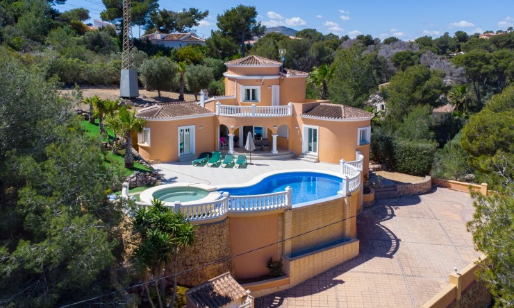 Resale - Villa -
Jávea - Costa Nova
