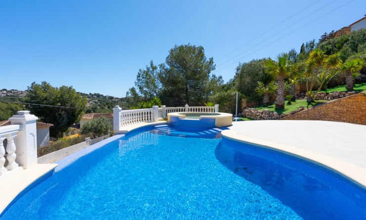 Resale - Villa -
Jávea - Costa Nova
