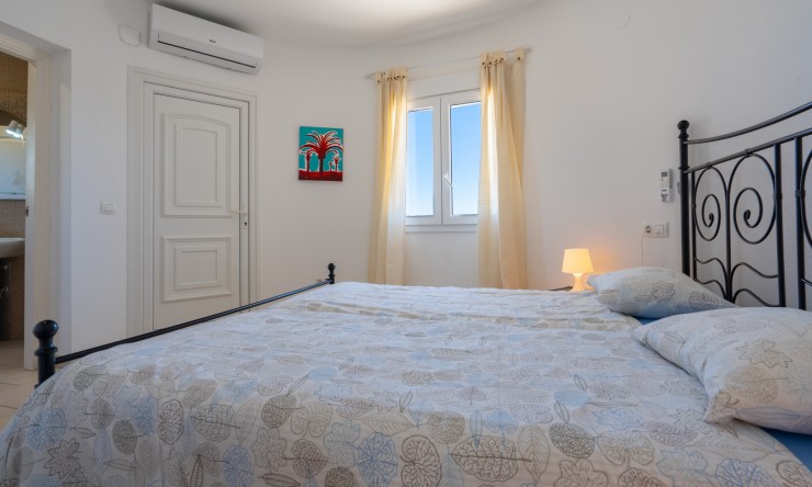 Resale - Villa -
Jávea - Costa Nova