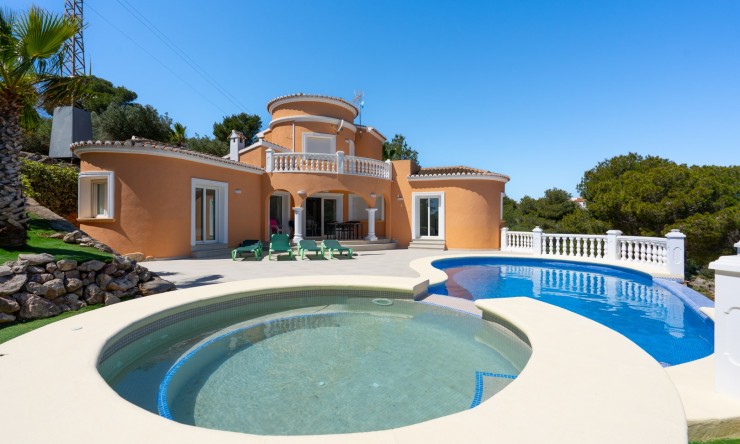 Resale - Villa -
Jávea - Costa Nova