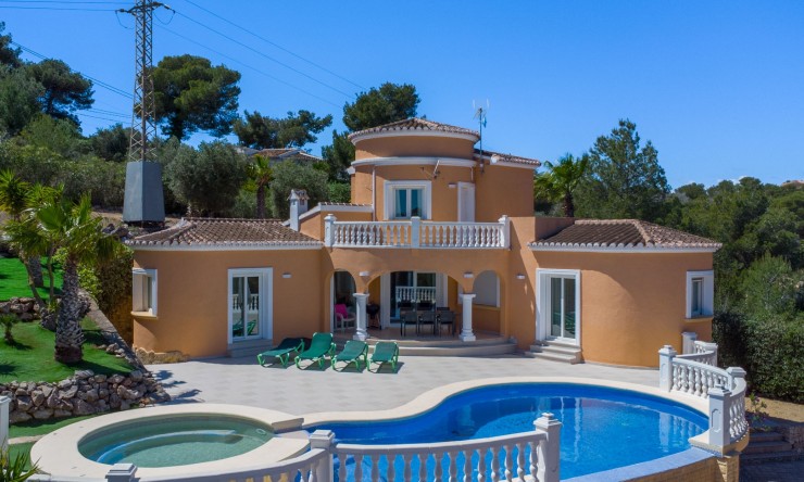 Resale - Villa -
Jávea - Costa Nova