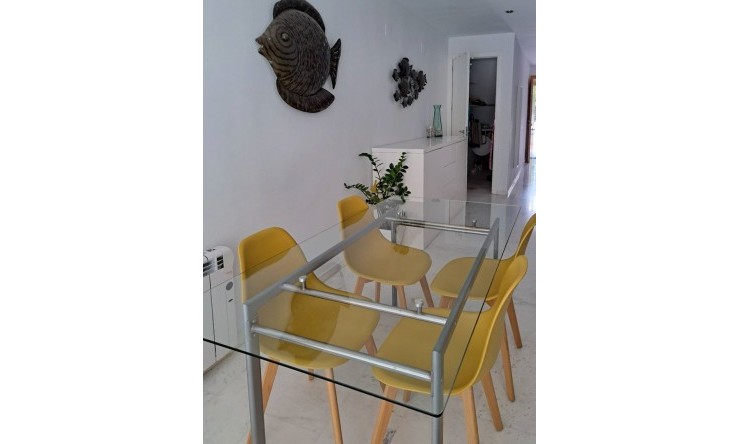 Resale - Apartment -
Jávea - Port
