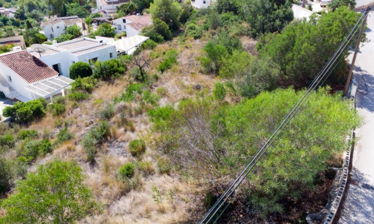 Resale - Plot -
Moraira - Benimeit