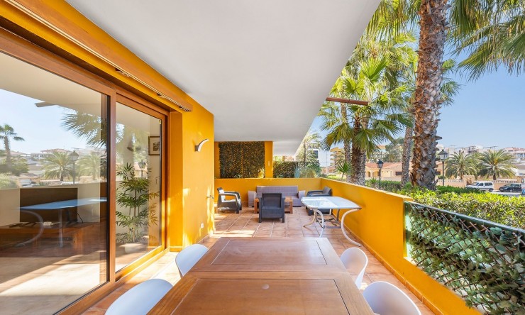 Revente - Appartement -
Torrevieja