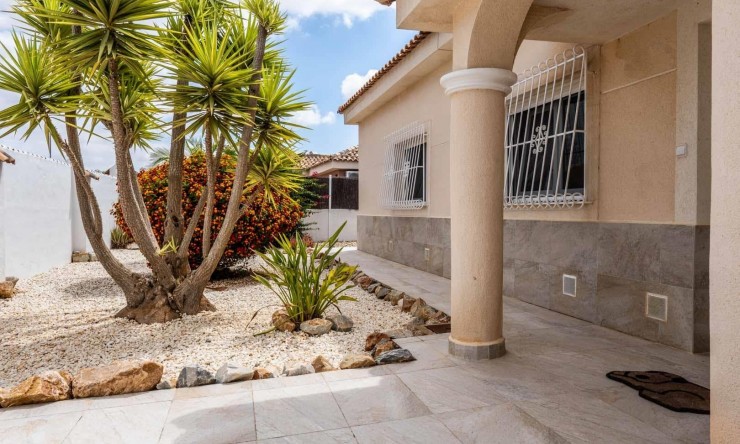 Reventa - Villa -
Lo Santiago,