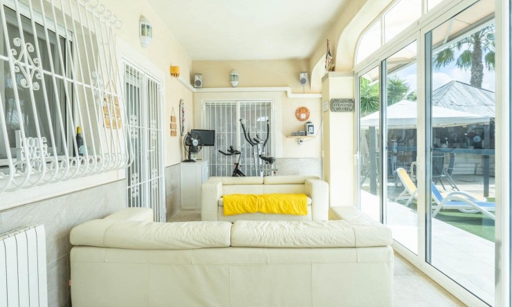 Reventa - Villa -
Lo Santiago,