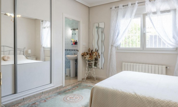 Reventa - Villa -
Lo Santiago,