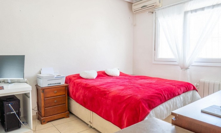 Reventa - Villa -
Lo Santiago,