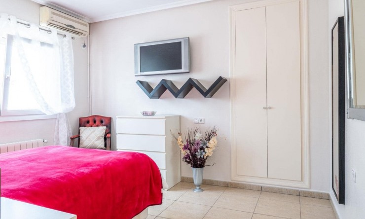 Reventa - Villa -
Lo Santiago,