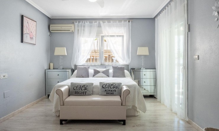 Reventa - Villa -
Lo Santiago,