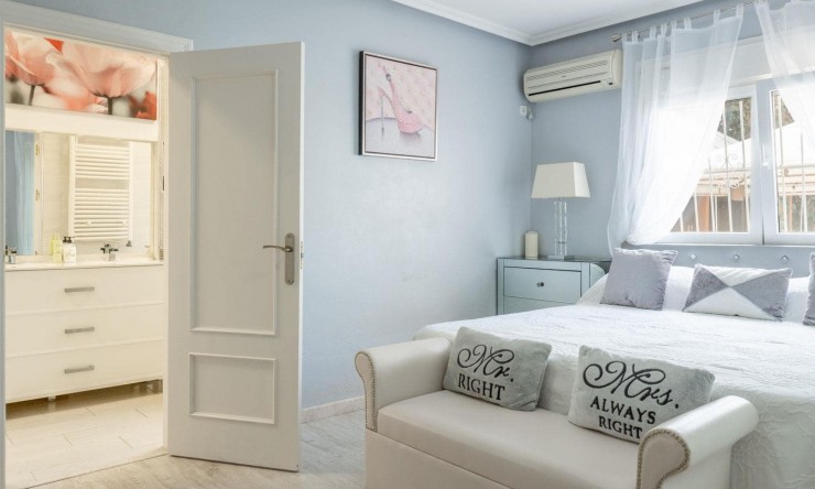 Reventa - Villa -
Lo Santiago,