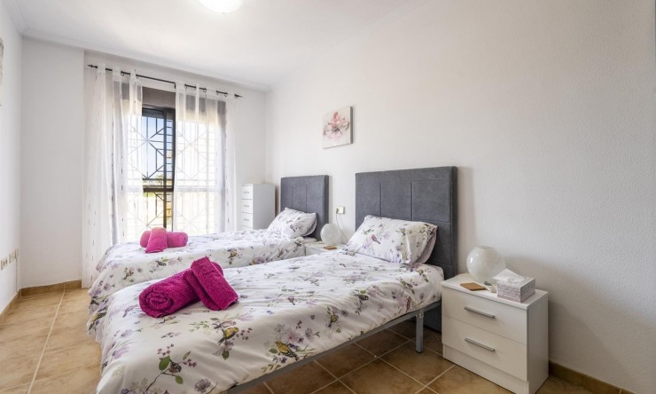 Resale - Townhouse -
San Cayetano