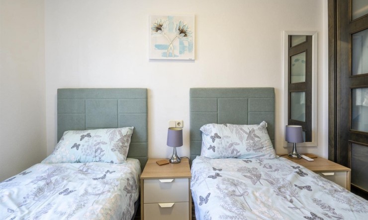 Resale - Townhouse -
San Cayetano