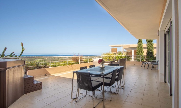 Resale - Apartment -
Pedreguer - La Sella