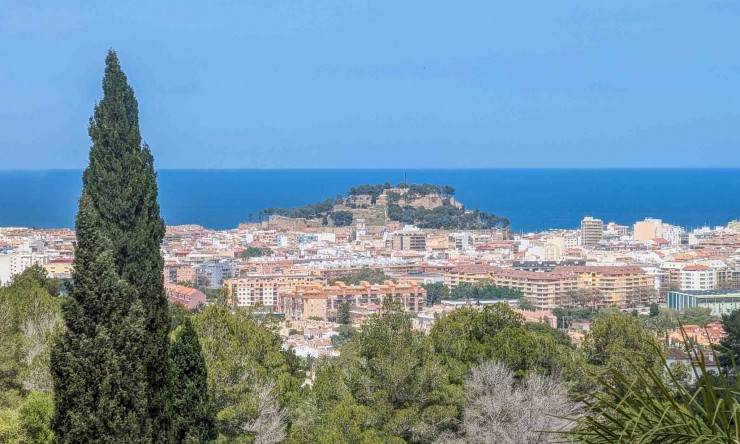 Rynek Wtórny - Willa -
Denia - La Pedrera