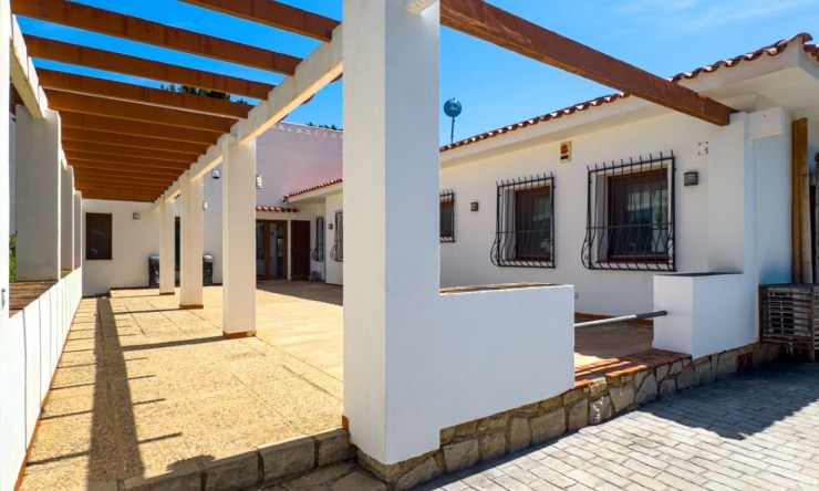 Rynek Wtórny - Willa -
Altea