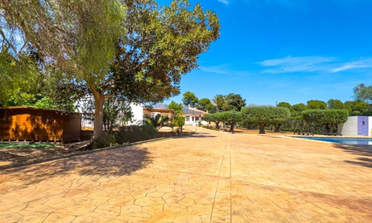 Rynek Wtórny - Willa -
Altea
