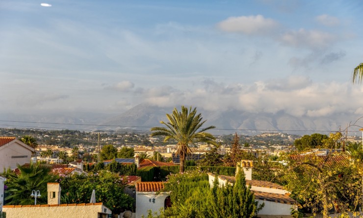 Resale - Villa -
Albir