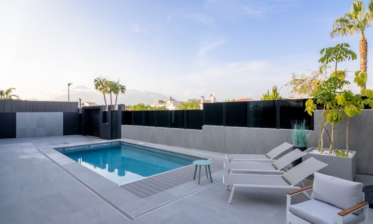 Resale - Villa -
Albir