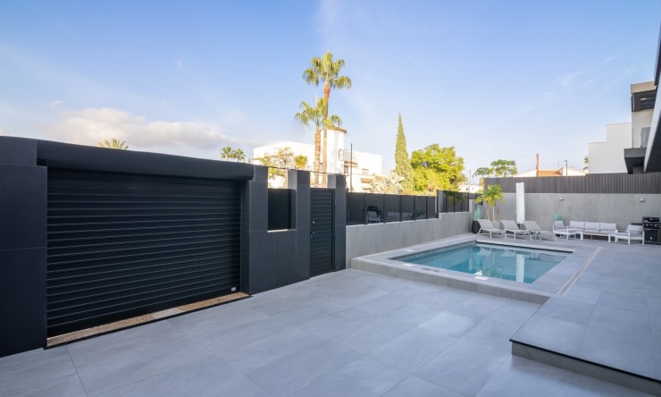 Resale - Villa -
Albir