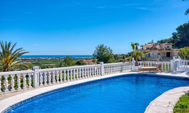 Herverkoop - Villa -
Jávea - Piver