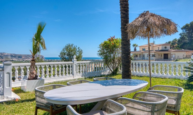 Herverkoop - Villa -
Jávea - Piver