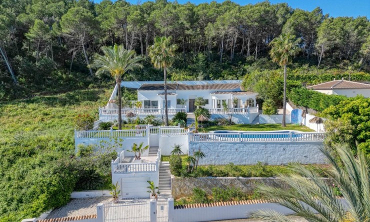 Herverkoop - Villa -
Jávea - Piver