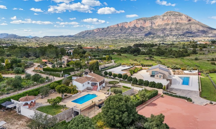 Wiederverkauf - Villa -
Jávea / Xàbia - Partides comunes - Adsubia