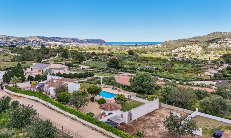 Wiederverkauf - Villa -
Jávea / Xàbia - Partides comunes - Adsubia