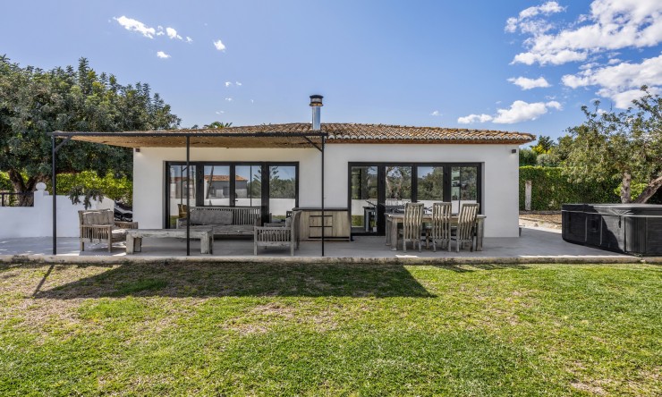 Wiederverkauf - Villa -
Jávea / Xàbia - Partides comunes - Adsubia