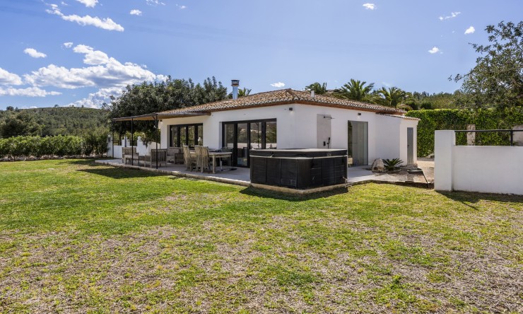 Wiederverkauf - Villa -
Jávea / Xàbia - Partides comunes - Adsubia