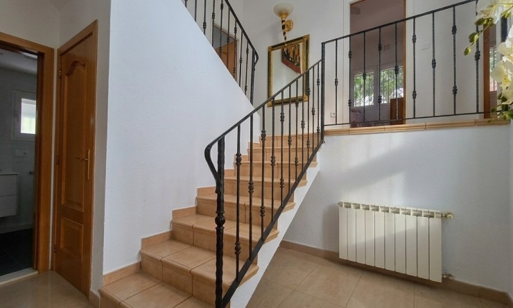 Neue Gebäude - Villa -
Gata de Gorgos