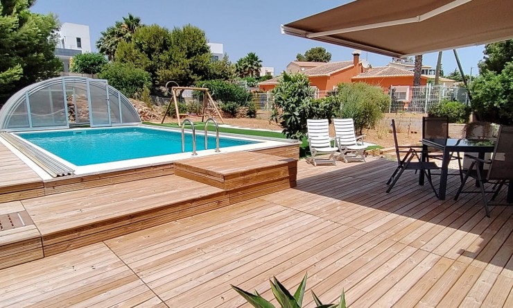 Wiederverkauf - Villa -
Calpe / Calp - Marisol Park - Ortembach - Los Almendros