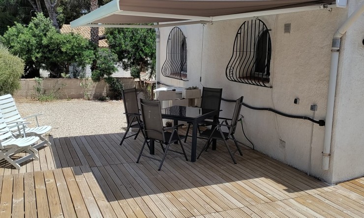 Wiederverkauf - Villa -
Calpe / Calp - Marisol Park - Ortembach - Los Almendros