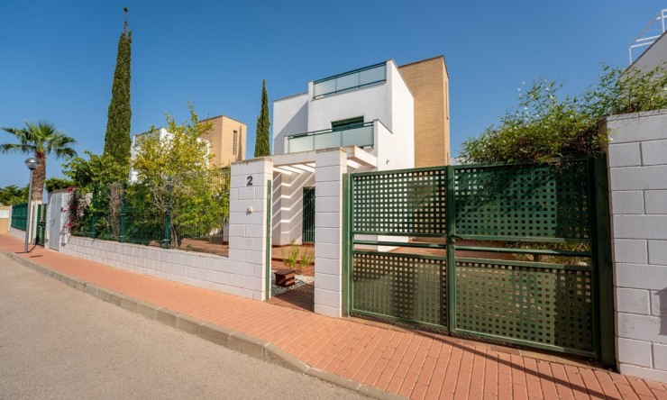 Resale - Villa -
Rojales - Ciudad Quesada