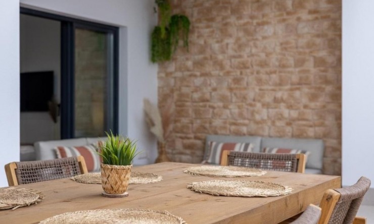 Resale - Villa -
Dolores