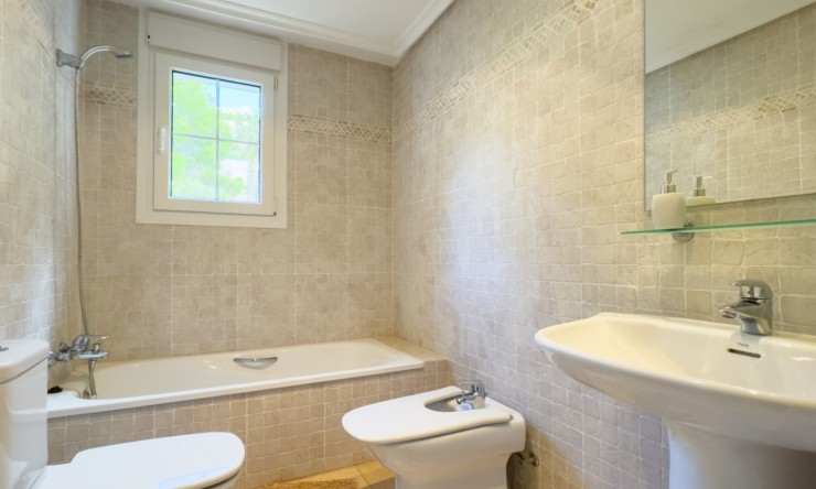 Rynek Wtórny - Apartament -
Altea