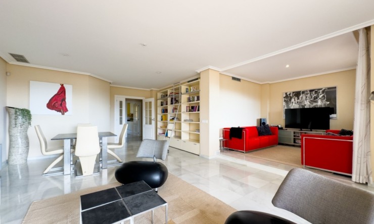 Rynek Wtórny - Apartament -
Altea