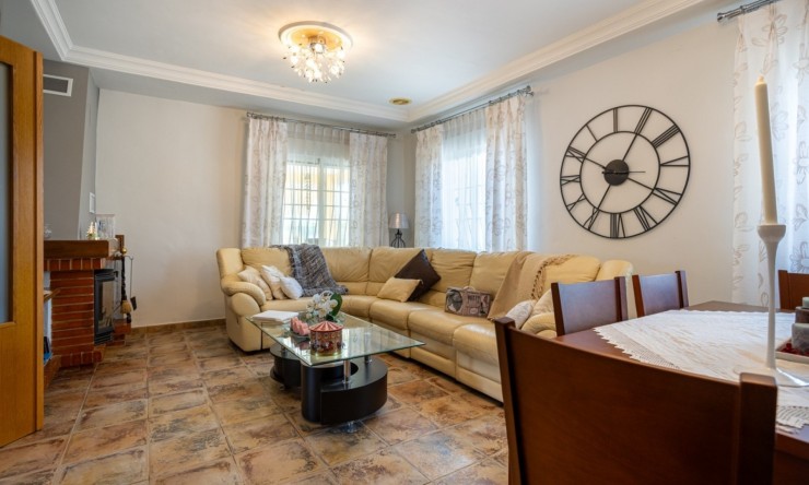 Resale - Villa -
Elche
