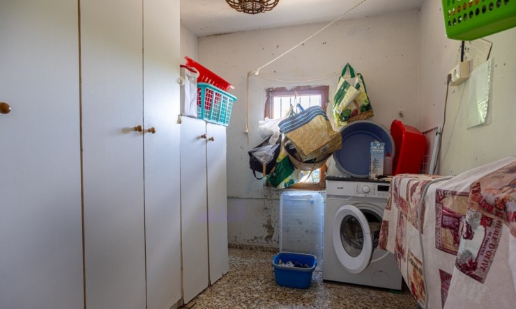 Resale - Villa -
Elche
