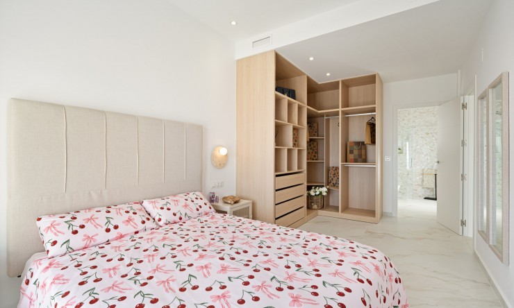 New Build - detached -
Polop