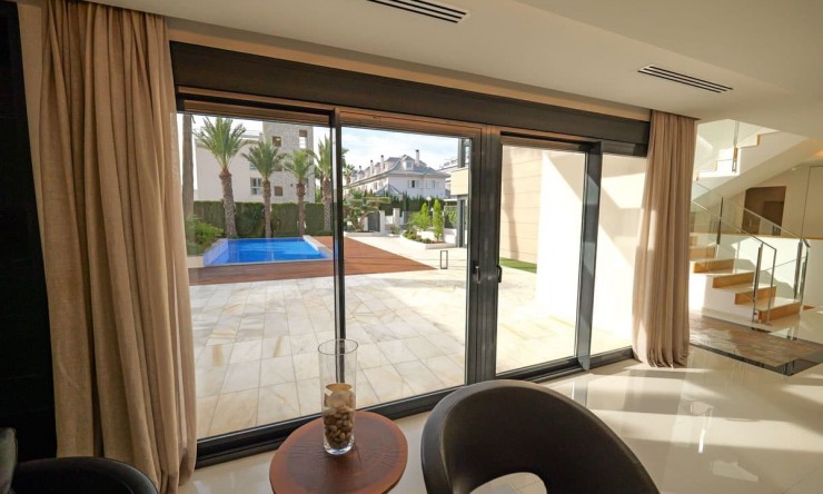 Neue Gebäude - Villa -
Torrevieja