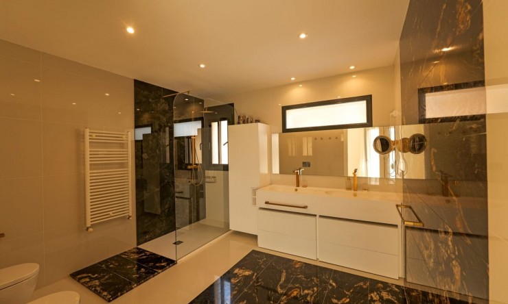 Neue Gebäude - Villa -
Torrevieja