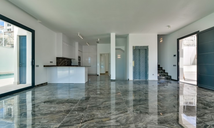 Neue Gebäude - Villa -
Finestrat