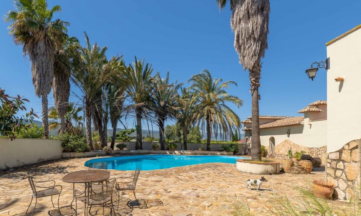 Resale - Villa -
Ondara
