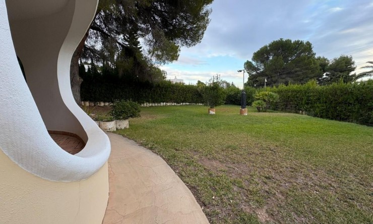 Herverkoop -  -
Altea - La Vieja