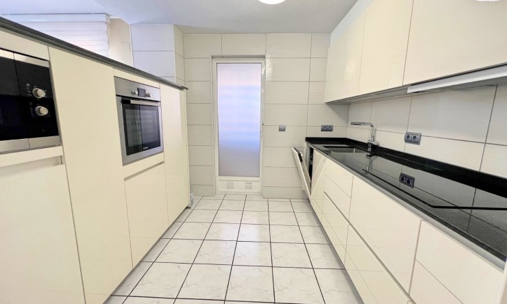 Resale - Apartment -
Albir